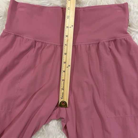 Athleta Salutation Jogger Powervita High Rise Medium Petite - Picture 14 of 14